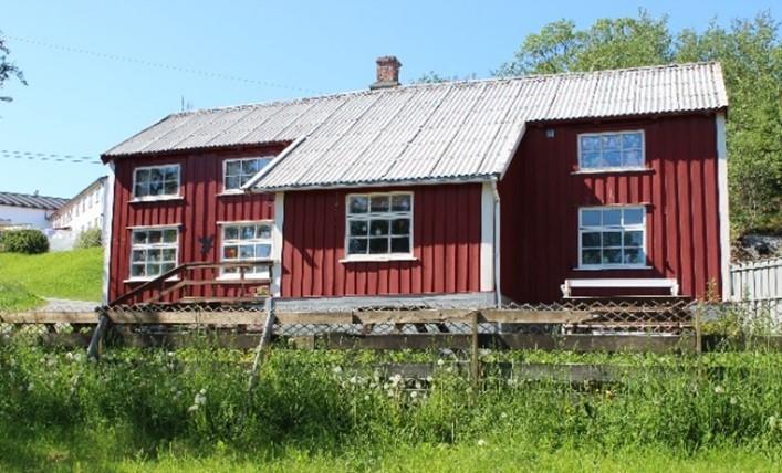Bårstua på Rødøy - Klikk for stort bilde